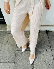 beli kemerli pliseli pantolon bej