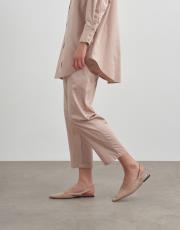 sarah kemerli pantolon bej 2