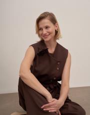 esla çiçek broşlu kuşaklı yelek kahve