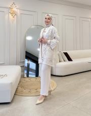 kolu broşlu üçlü takım bej 7