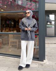 yaka fularlı şardonlu sweat füme 3