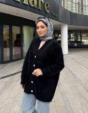 taş düğmeli peluş hırka siyah