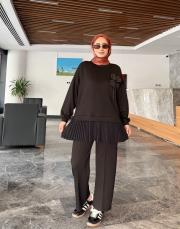 yaka çiçekli pliseli bol paça takım siyah 2