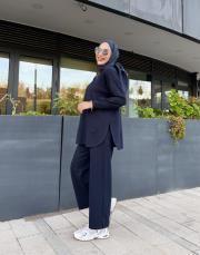 yırtmaç detay bol paça takım lacivert 2