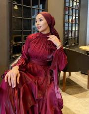 fırfır detay kemerli saten elbise bordo 4