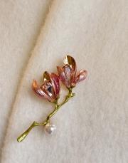 taşlı lale desen broş pembe