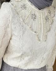 ithal yaka işlemeli bluz ekru 2