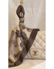 gül desenli fular latte